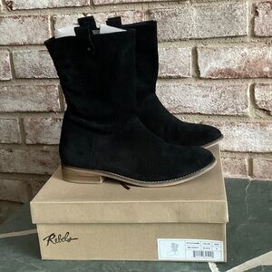 Rebels Trinity black faux suede boots size 9.